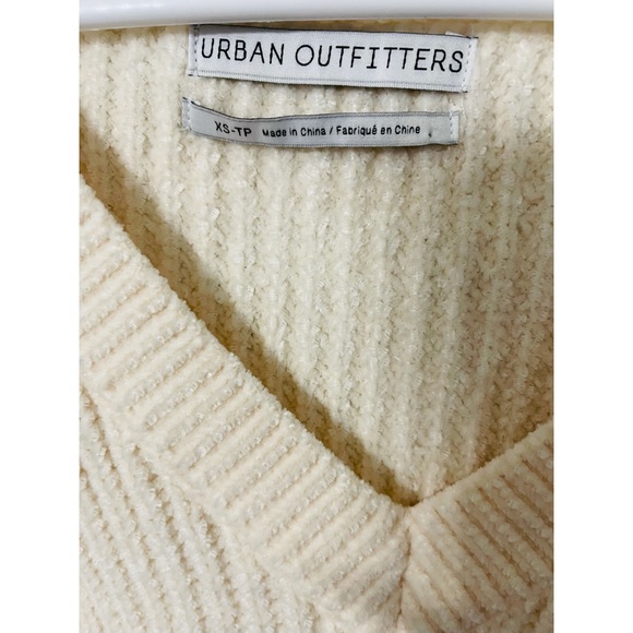 Urban outfitters cardigan sweater - Picture 2 of 2